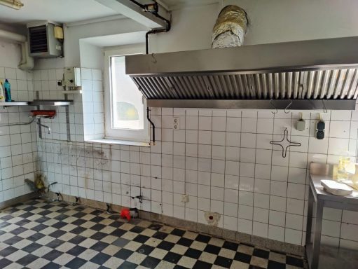 Drei Bauern Stüberl - Küche vor dem Umbau